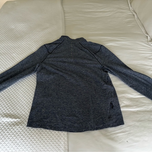 Men’s lululemon long sleeve. Men’s size M - Picture 2 of 2